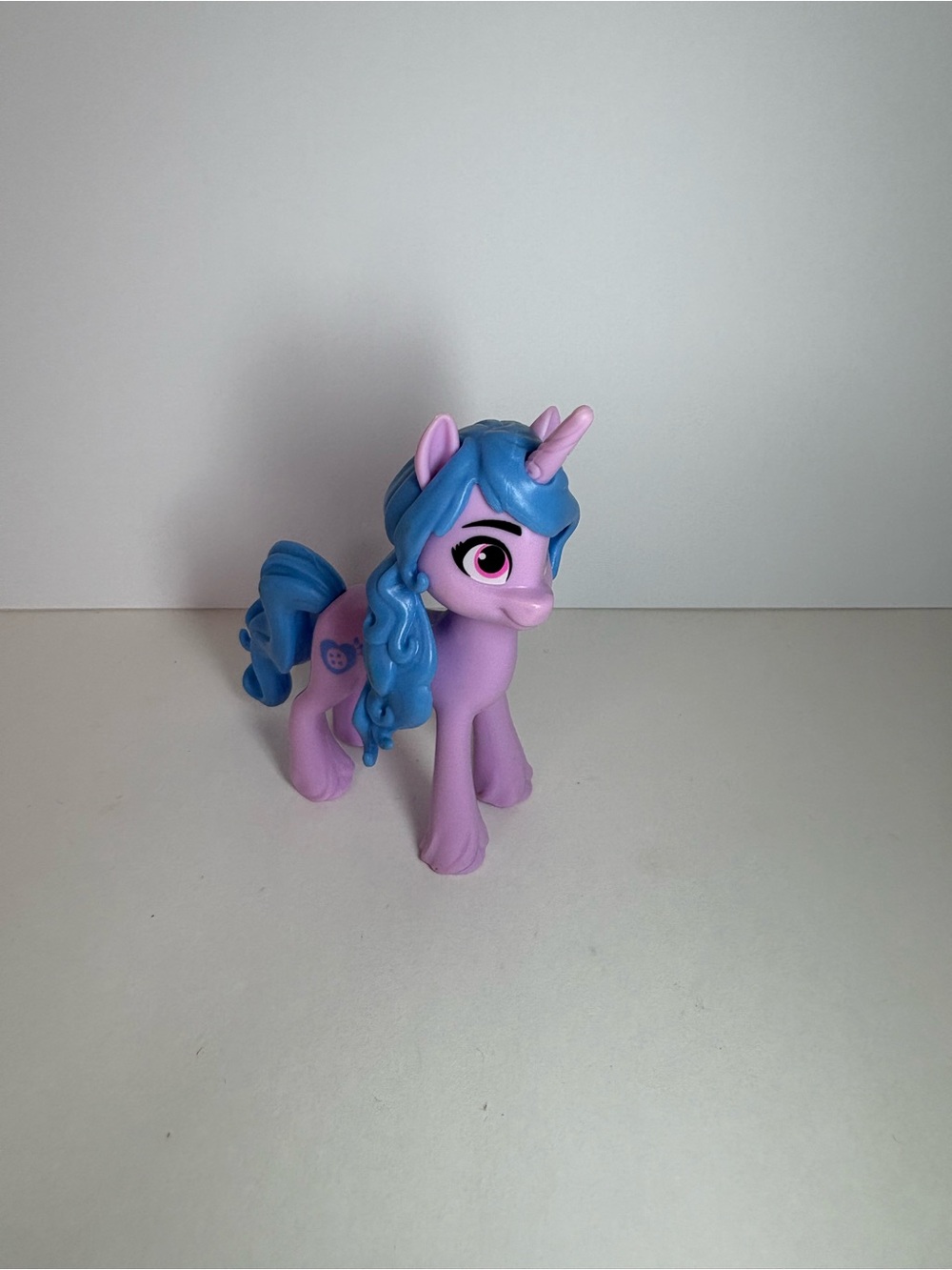 2021 My Little Pony A New Generation Izzy Moonbow Unicorn Figure 3” Hasbro G5